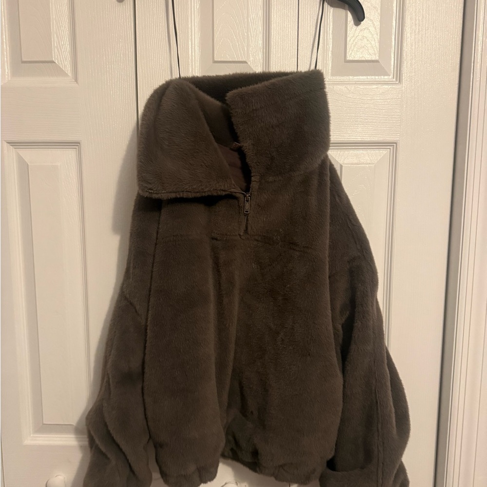 Kids Plush Half-Zip Jacket in Dark Brown/Grey